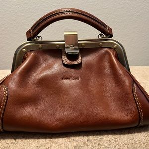 Cute metal buckle Gianni satchel